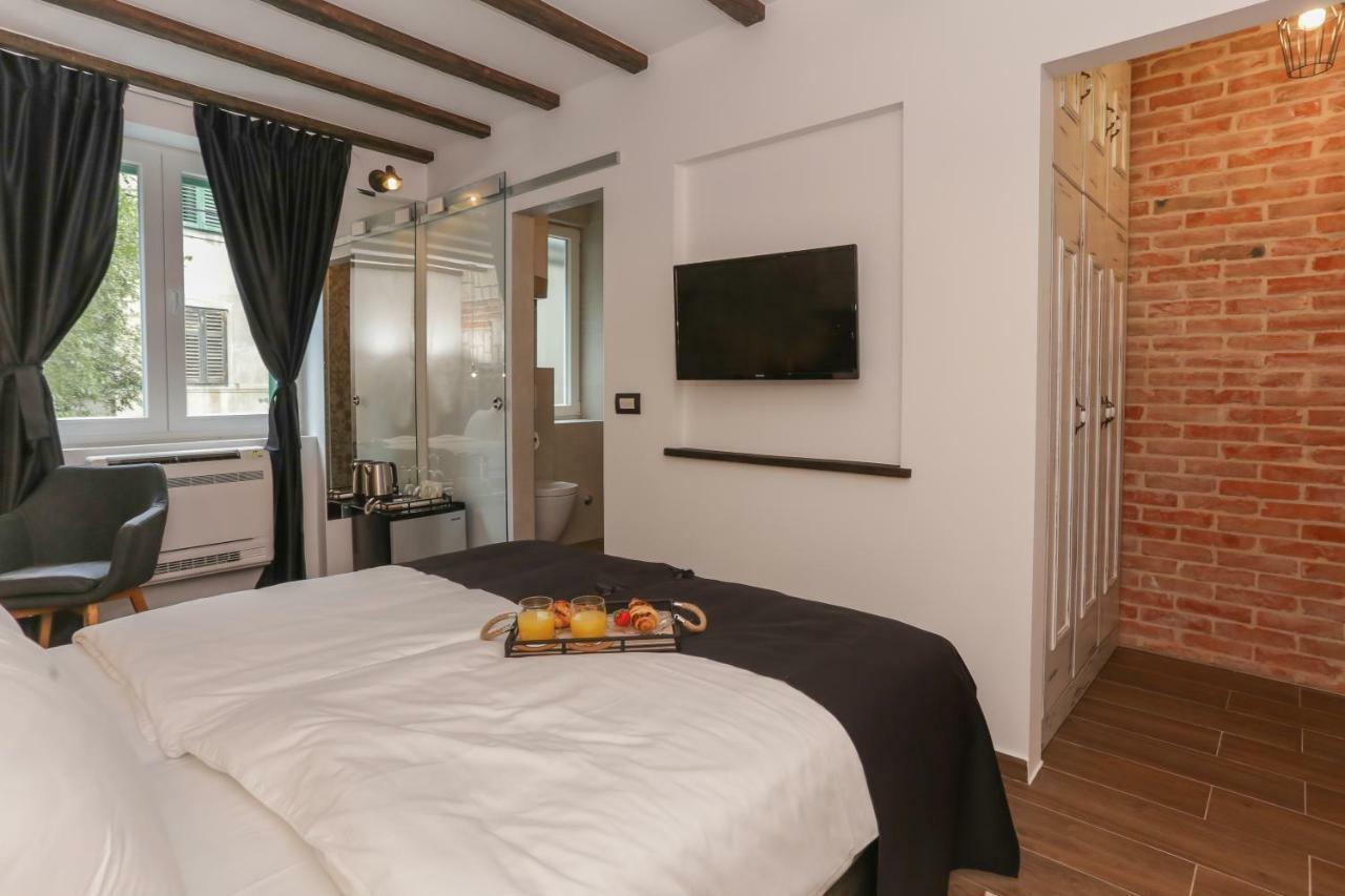 Luxury Rooms Dino Σπλιτ Εξωτερικό φωτογραφία